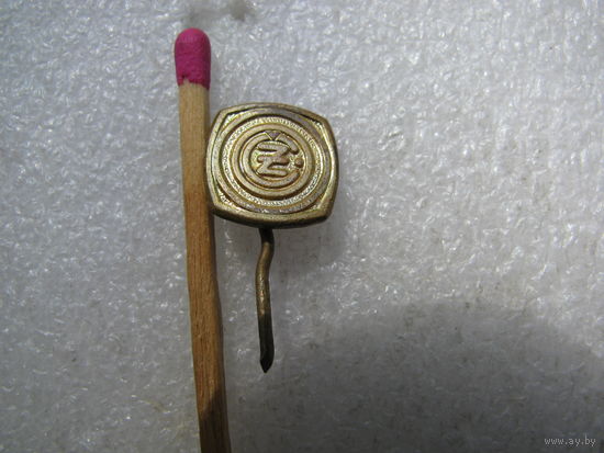 Знак ЧССР. Мотоцикл "CZ" / Че Зет. латунь, булавка