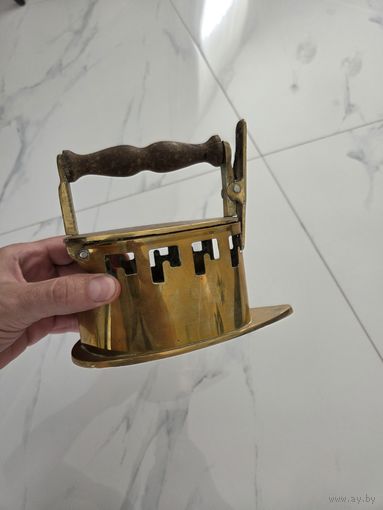 Старинный утюг, бронза