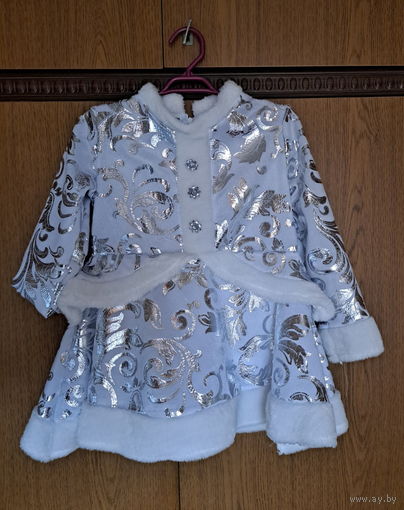 Костюм Снегурочки, размер 116-60 (на 4-6лет)