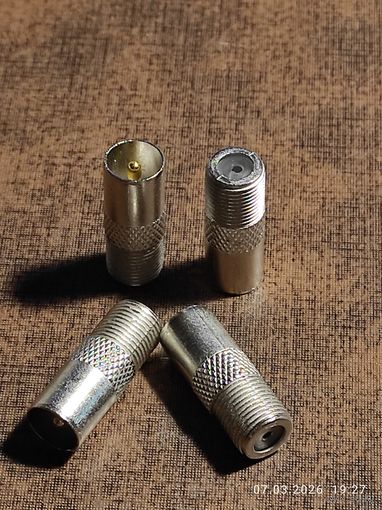 Переходник гнездо F-штекер ТВ, 4 шт с 1 рубля