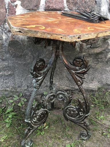 Столик от прихожей Гомий
