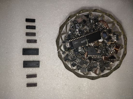 Микросхемы СССР ! ВЕС 200гр. *САХАРНИЦА в ПОДАРОК