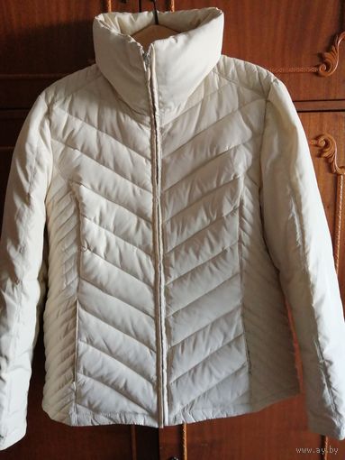 Красивая куртка НА ВЕСНУ, р-р48-50 см.замеры ниже.