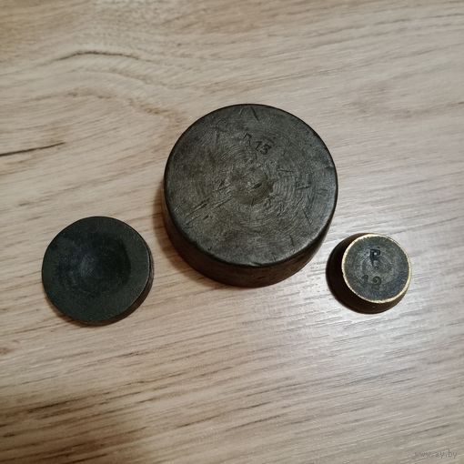 Гирьки разновенсы разные старые, 13 золотников с клеймом плюс 2, смотрите фото