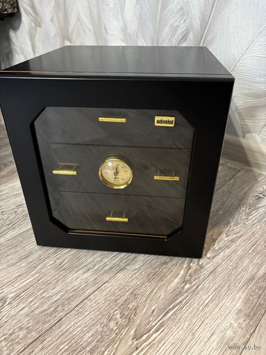 Хьюмидор Adorini Новый ящик для сигар