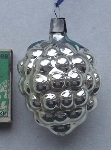 Ёлочная игрушка. Виноград. К-74.
