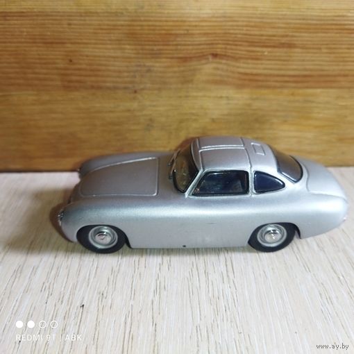 Mercedes-Benz 300 SL.1:43