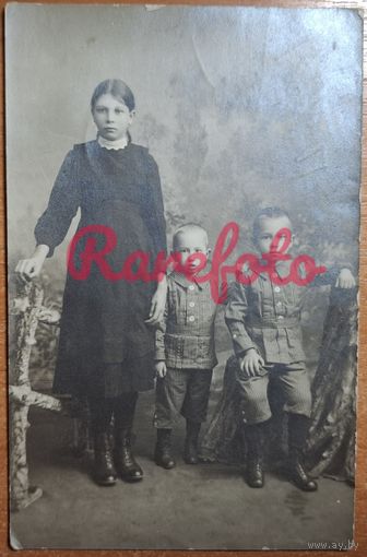 1916 Открыточный формат дети студийное фото ателье Рембрант мокрый штамп типажи ретро