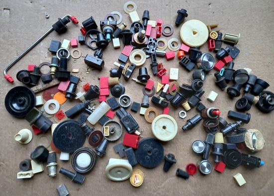 РУЧКИ ОТ РАЗЛИЧНОЙ АППАРАТУРЫ