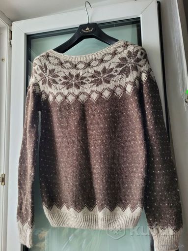 Свитер и ветровка