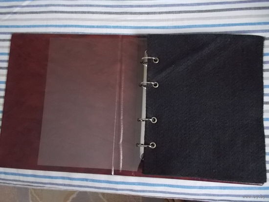 Альбом для значков