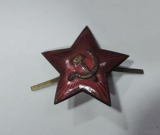Кокарда "Звезда" 50-е годы СССР. Металл, эмаль. Размер 3 см.