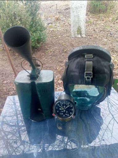 Военная авиация: писсуар, меховой шлемофон, часы АЧС-1М