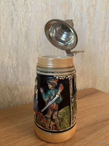 Пивная кружка с крышкой. Германия. Прощание с егерем.