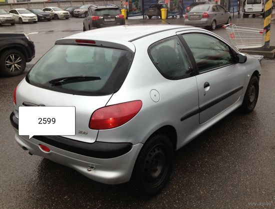 Peugeot 206 1.4 бензин МКПП 2003 135 км.