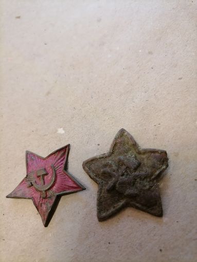 Две старые кокарды СССР