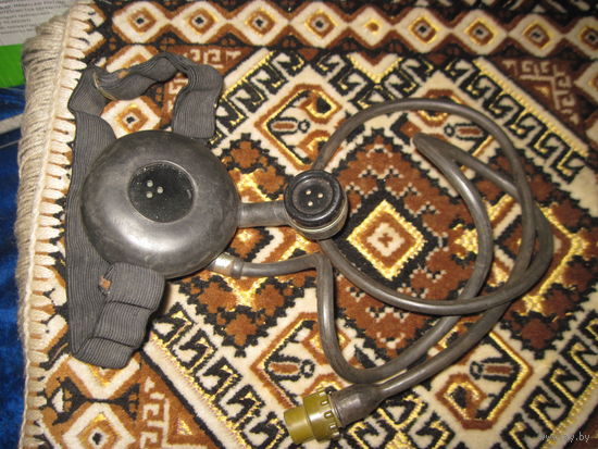 Гарнитура к армейской радиостанции.