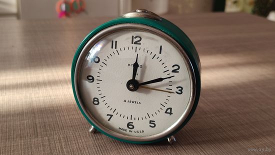 Часы будильник Витязь, 200 лотов с 1 рубля,5 дней!