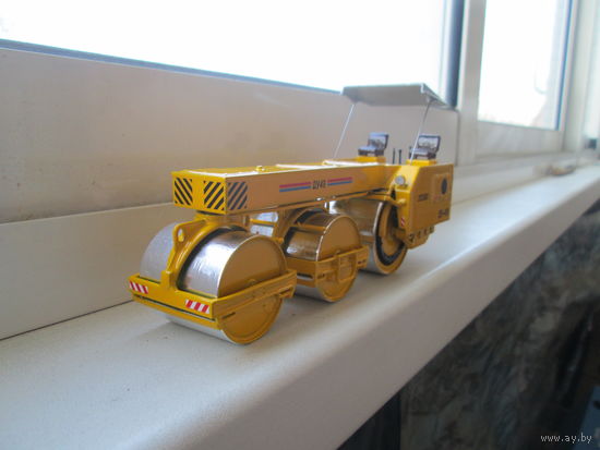 Каток ДУ-49 1\43 (КИТ)