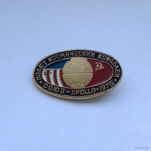 Полет космических кораблей СОЮЗ APOLLO 1975