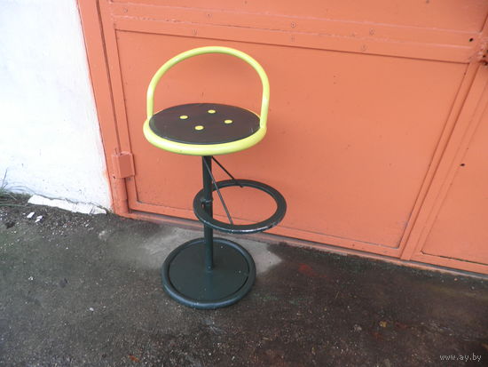 Кресло барное поворотное 70-х годов СССР.