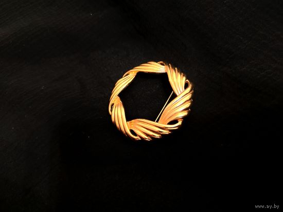 Брошь, винтаж Trifari