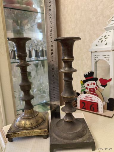 Подсвечники , Российская империя ,латунные.Продаются парой. С рубля.