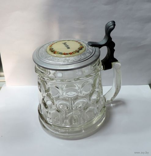 Кружка пивная на 0.5 литра 70-е годы Германия.