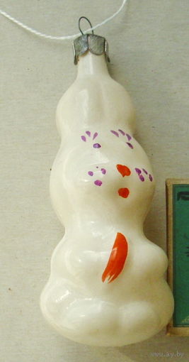Ёлочная игрушка. Заяц с морковкой. Ш-59.