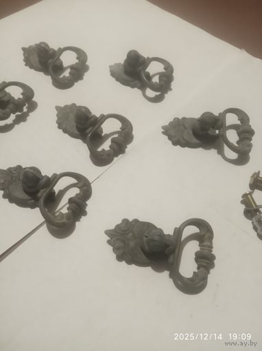 Фурнитура, для мебели, как есть.