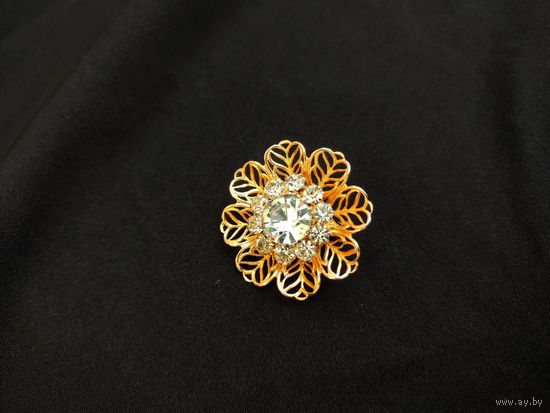 Брошь цветок