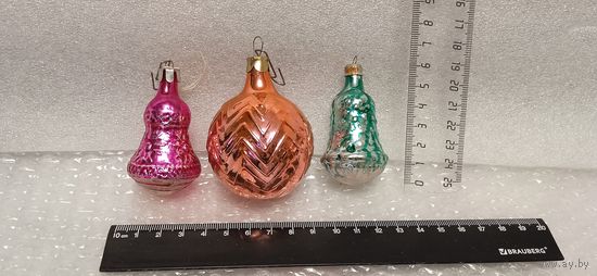 Ёлочные игрушки. Шарик и колокольчики. 1