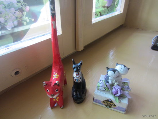 Статуэтки котов для интерьера с небольшими дефектами лотом
