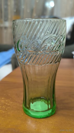 Стакан Coca-Cola