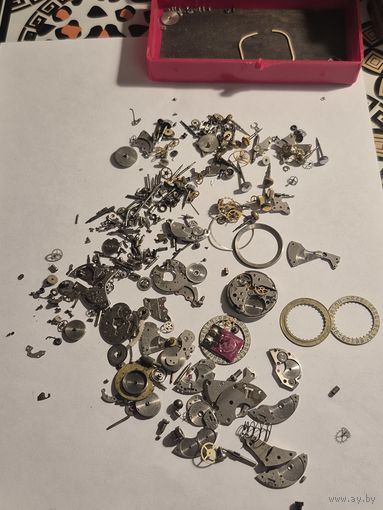 Запчасти часов.