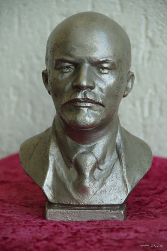 Бюст  Ленин    высота 19 см