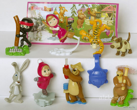 Серия игрушек из киндера Маша и медведь сезон 5