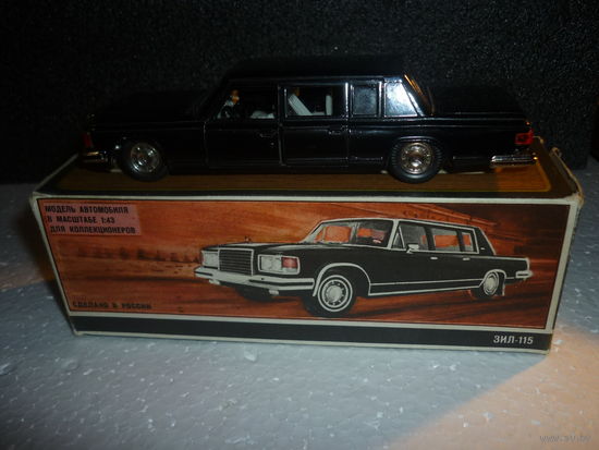 Модель авто ЗИЛ 115. 1:43. MADE IN USSR.