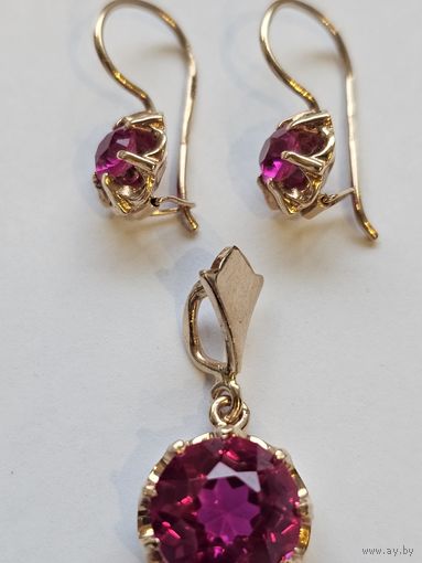 Комплект серьги , подвеска . Золото. Вес 6,97 гр. 585 проба