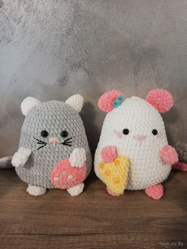 Котик с колбаской мышка с сыром Плюшевая вязаная мягкая игрушка амигуруми Кот мышь интерьер ручная работа handmade кукла