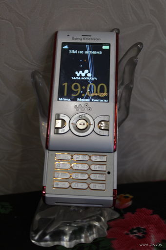 Шикарный слайдер Sony Ericsson W595 очень красивый и отличная комплектация!Редкость!