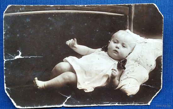 Фото девочки. 1930-е. 8х13 см