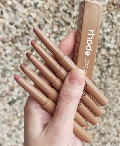 Помада-карандаш для губ Rhode Peptide Lip Shape