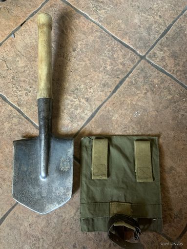 Советская сапёрная лопатка с боевой заточкой кромки с историей-афганская! Лопатка и каска от одного  владельца.