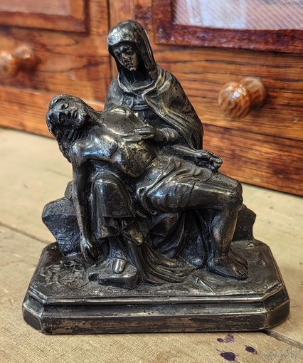 Статуэтка религиозная