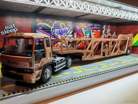 Коллекционная модель 1/64 Tomica LV-N225c Автовоз Isuzu