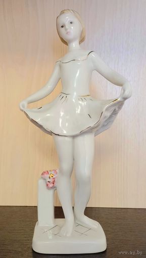 Юная балерина,фарфор,ЛФЗ