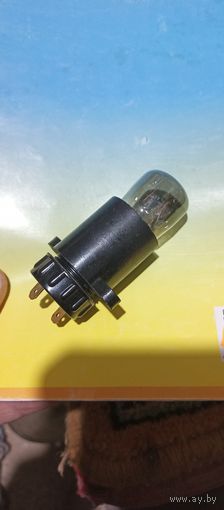 Патрон с лампочкой