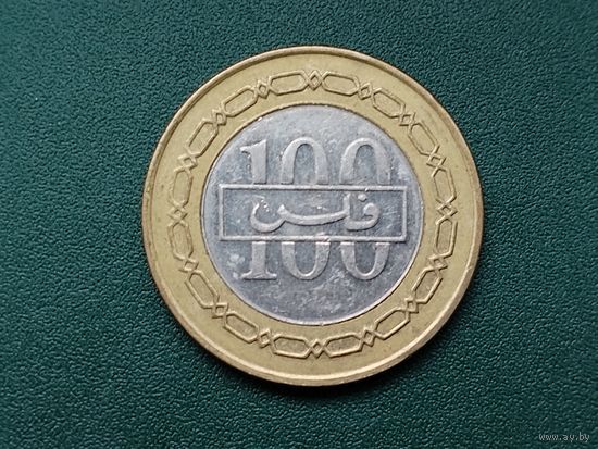 100 филсов Бахрейн.