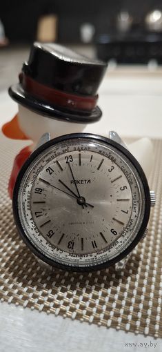 Часы Ракета